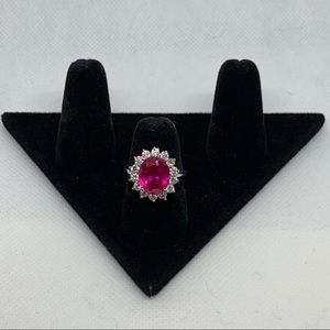 Pink gemstone rhinestone ring with rhinestone halo sz 6.75